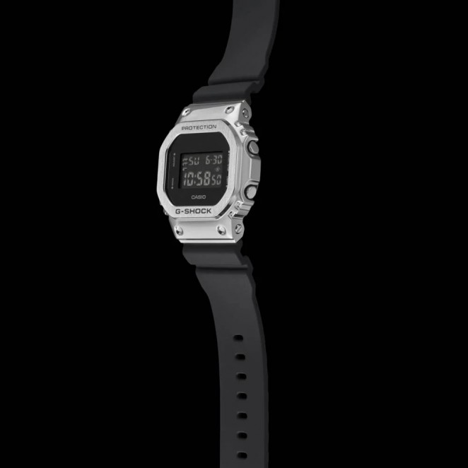 Casio G-Shock GM-5600-1DR Erkek Kol Saati